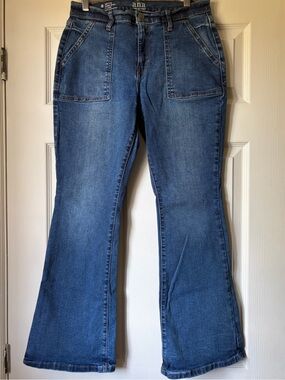 a.n.a. High Rise Flare Jeans Utility Pocket Stretch Denim 8 Petite